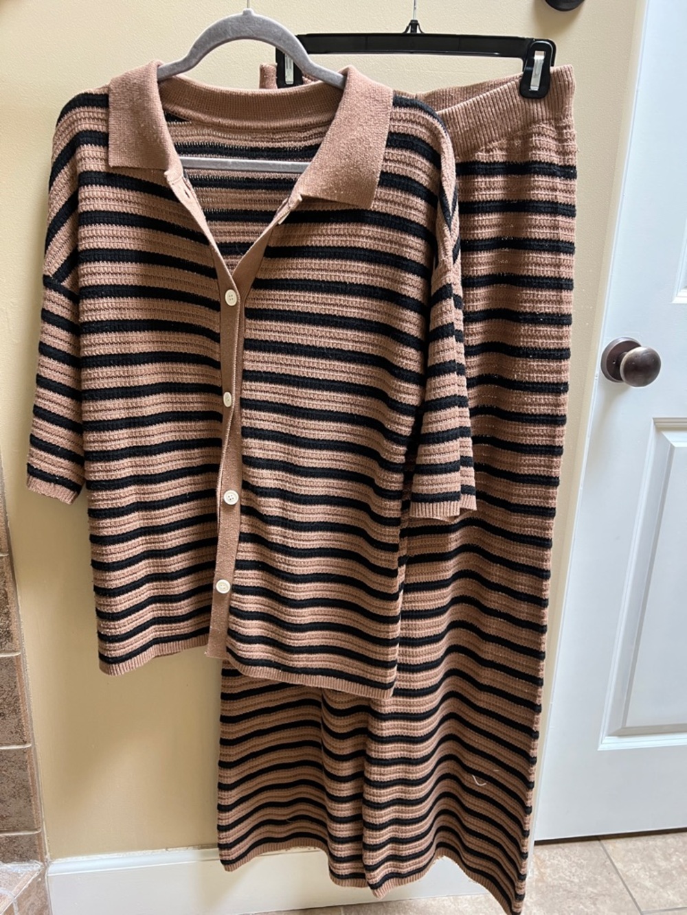 Tankaneo Knit 2 Piece Striped Lounge Set